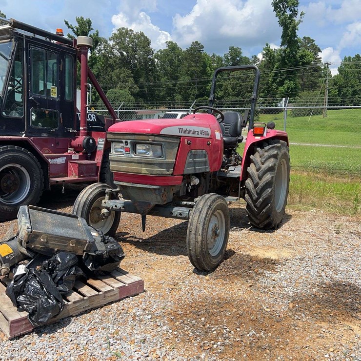 2005 MAHINDRA 4500