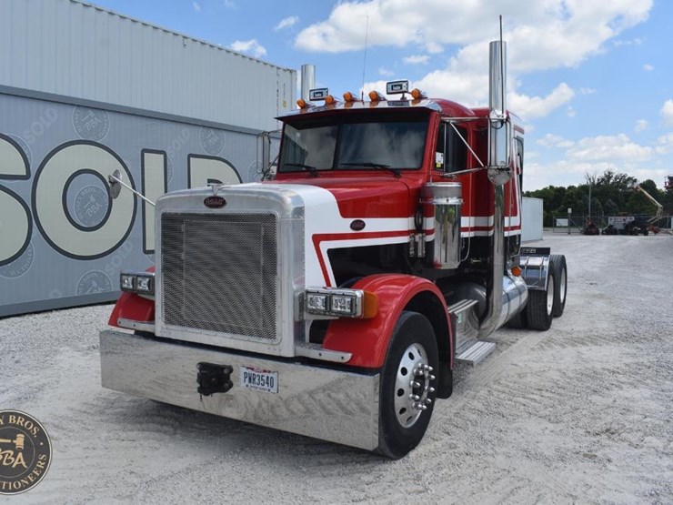 2005-peterbilt-378-image-21
