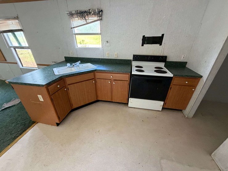 2000-horton-homes-inc.-14x64-2br/2bath-mobile-home-image-20