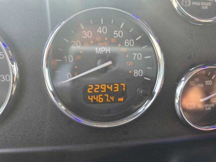 2022-peterbilt-337-image-74