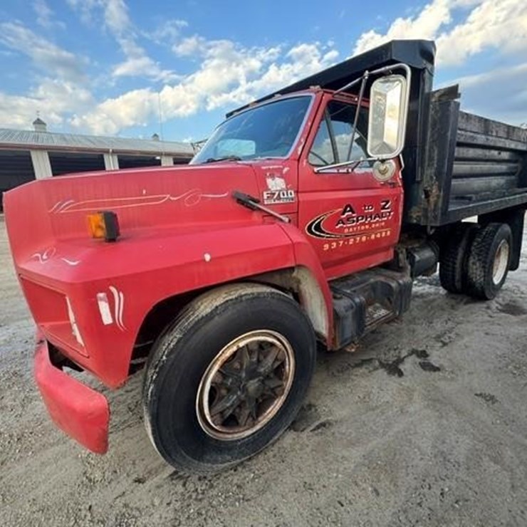 1994 FORD F700