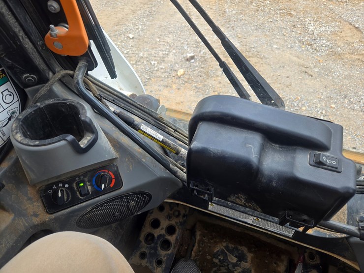 2023-bobcat-t650-image-26