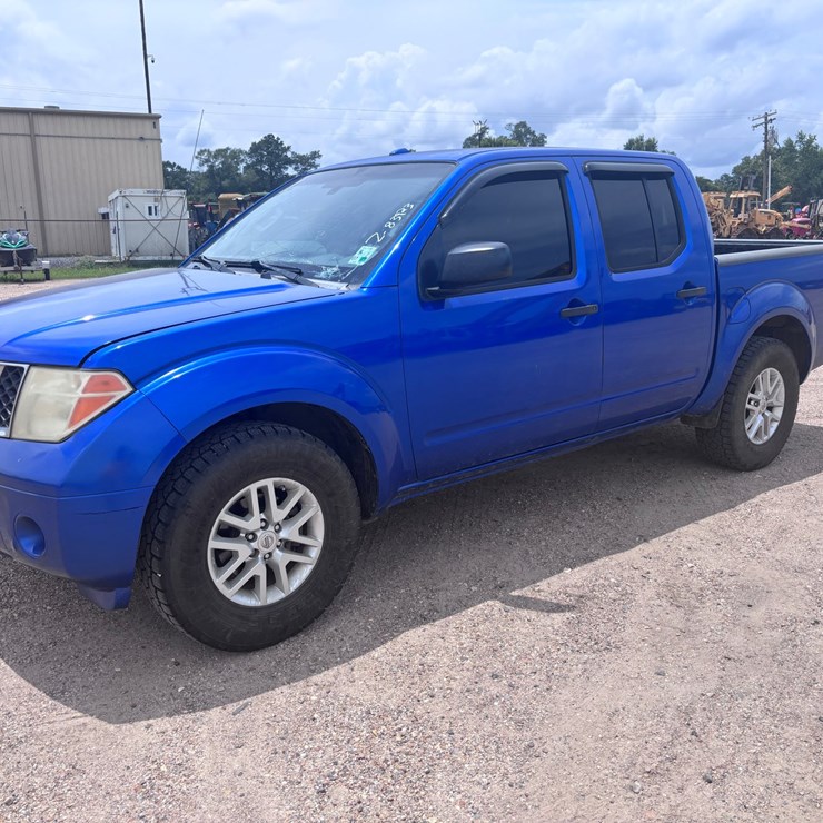 2015 NISSAN FRONTIER