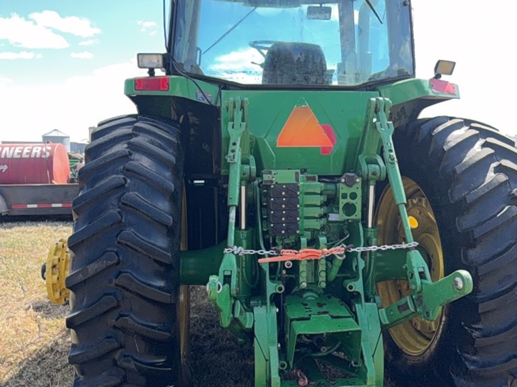 john-deere-8100-image-15