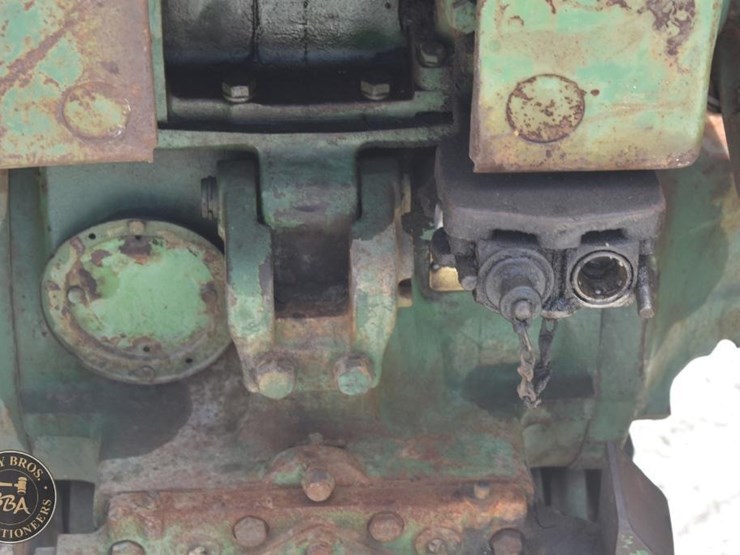 john-deere-3010-image-26