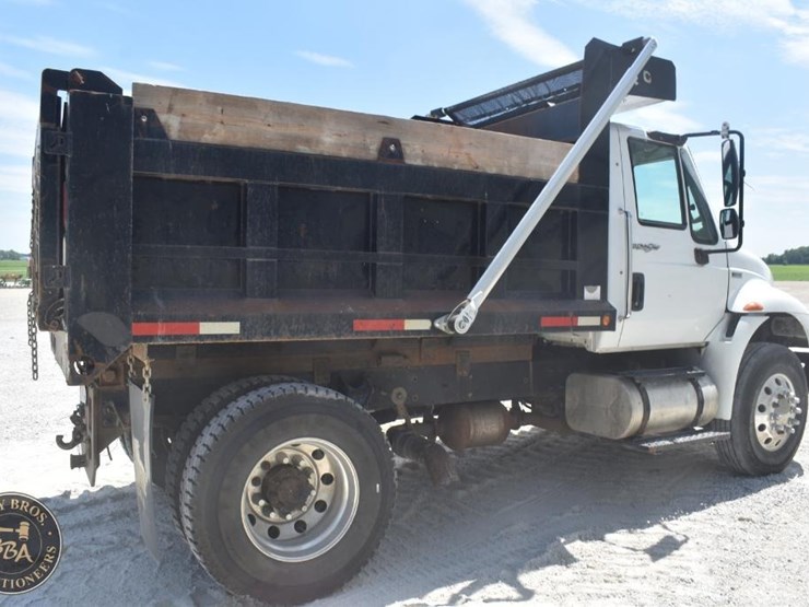 2012-international-durastar-4400-image-9
