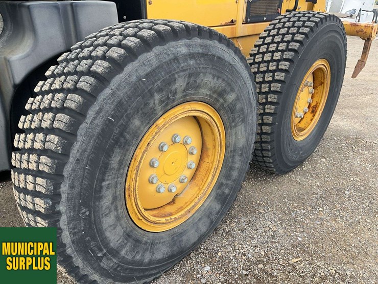 2009-caterpillar-140m-image-10