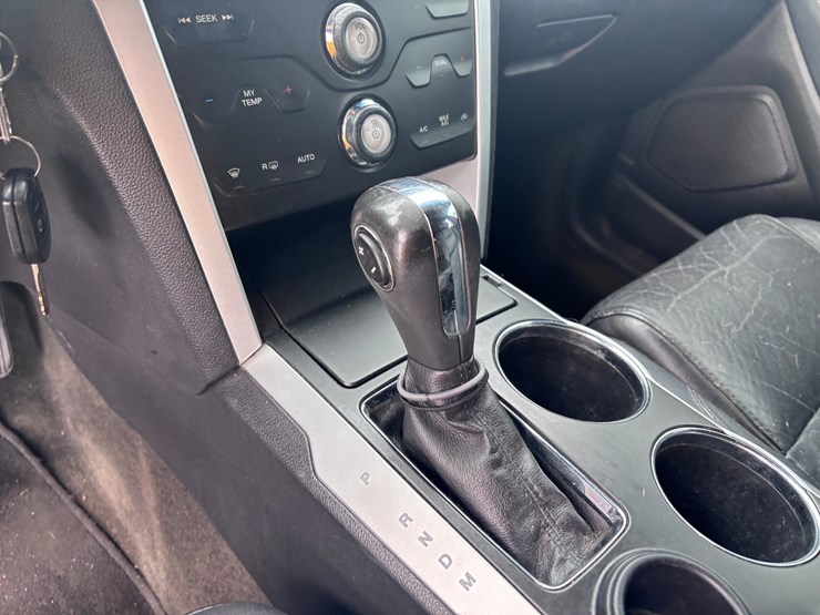 2013-ford-explorer-image-9