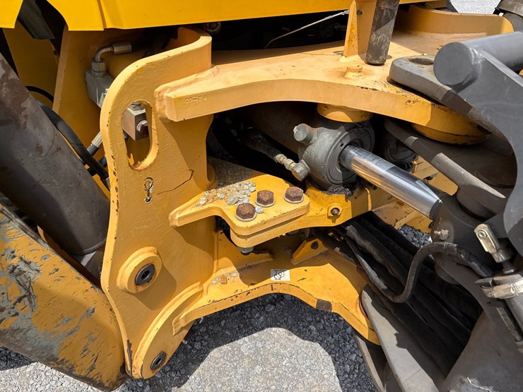 volvo-bl60b-image-12