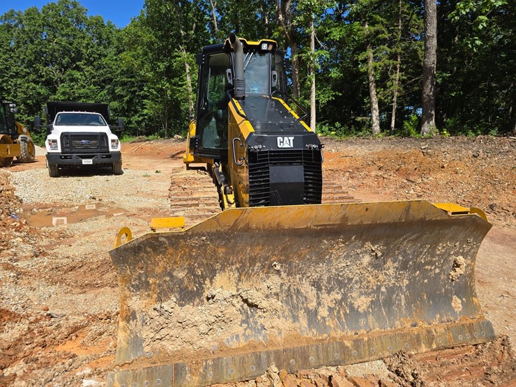 caterpillar-d4-image-19