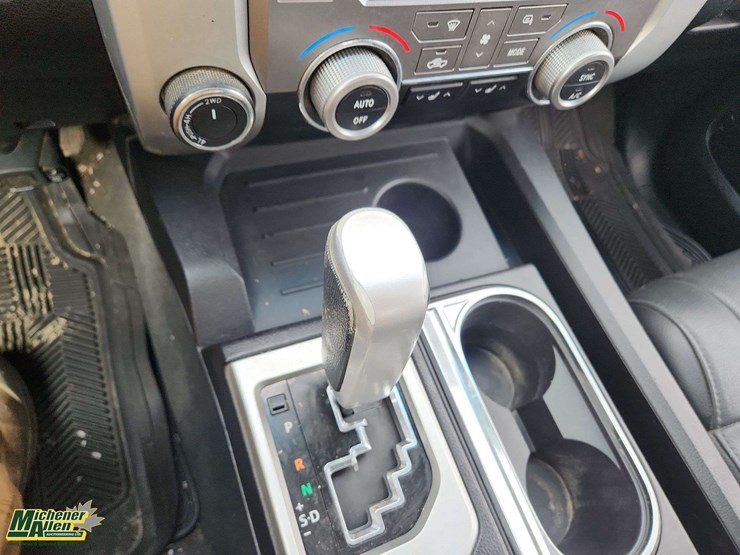 2015-toyota-tundra-image-23