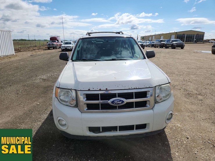 2011-ford-escape-image-11
