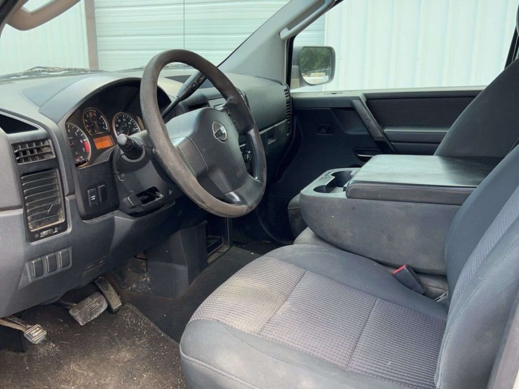 2008-nissan-titan-image-17