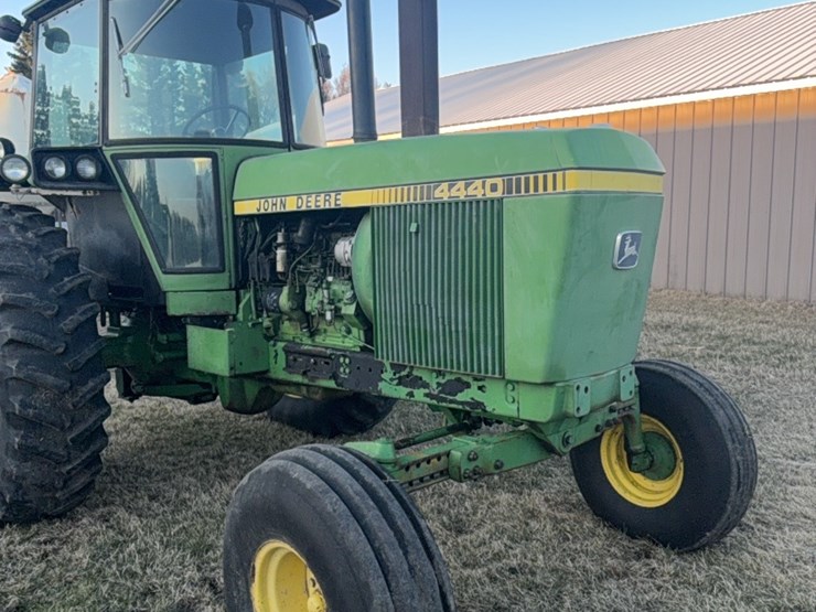 john-deere-4440-image-25