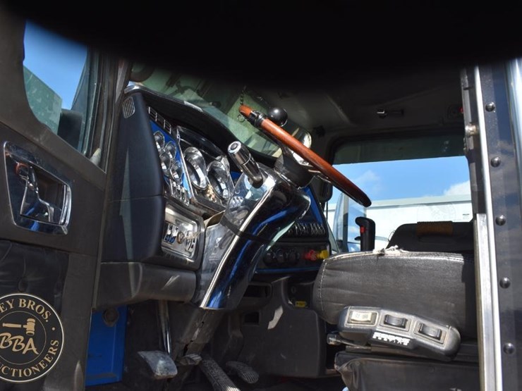 2013-kenworth-t660-image-94