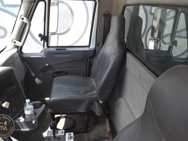 2012-international-durastar-4400-image-55