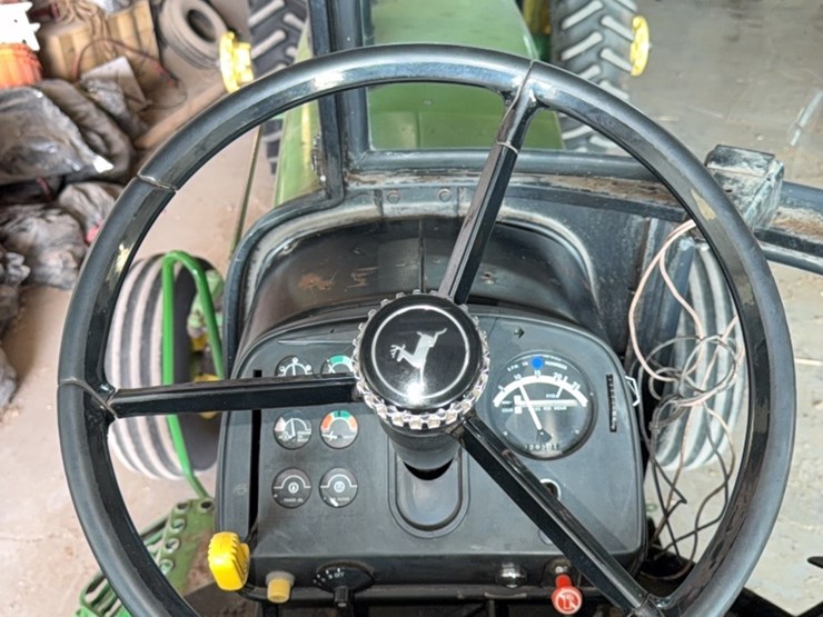 john-deere-4440-image-37