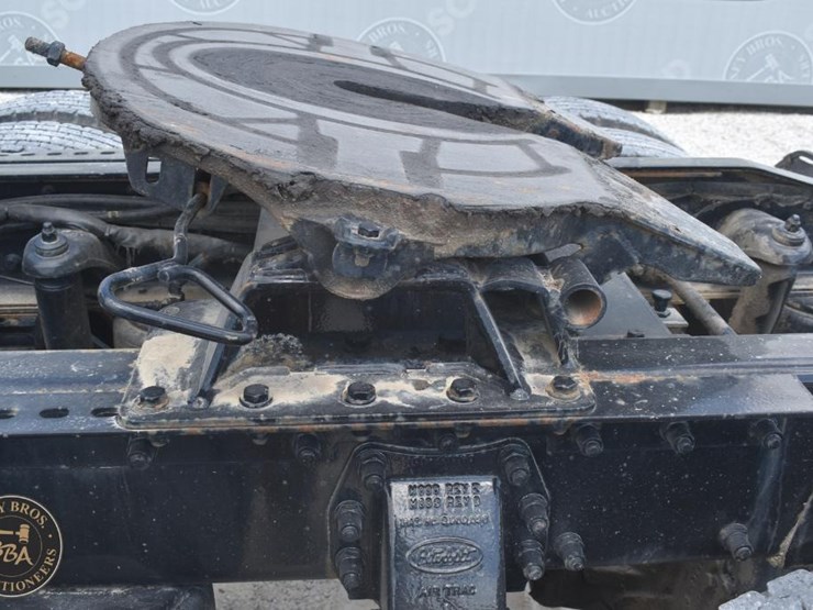 2005-peterbilt-378-image-35