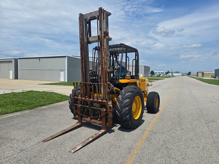 jcb-930-image-1