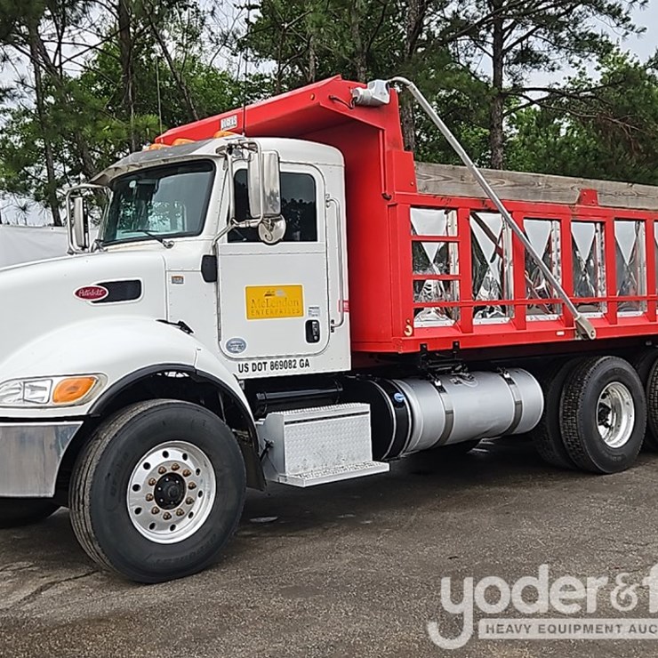 2020 PETERBILT 348