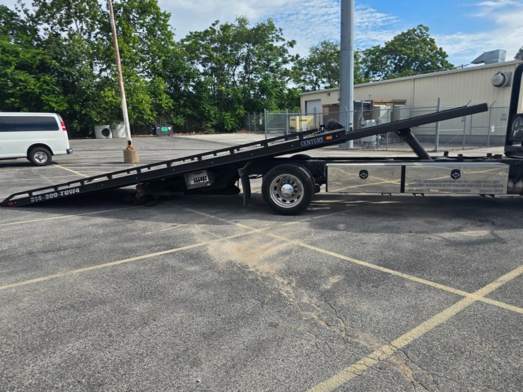 2022-peterbilt-337-image-94