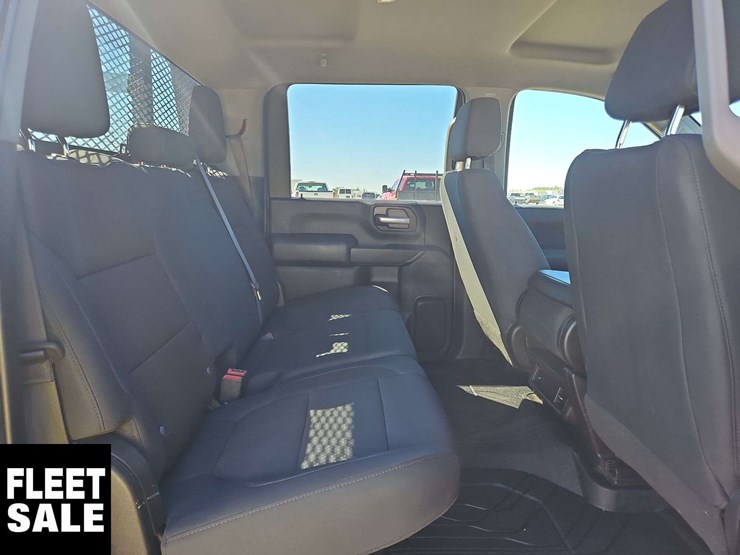 2020-chevrolet-silverado-3500hd-image-37