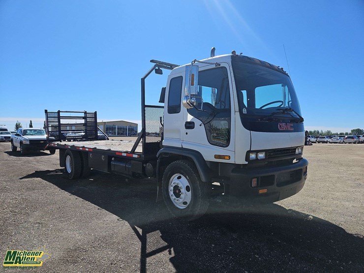 2001-gmc-t7500-image-2