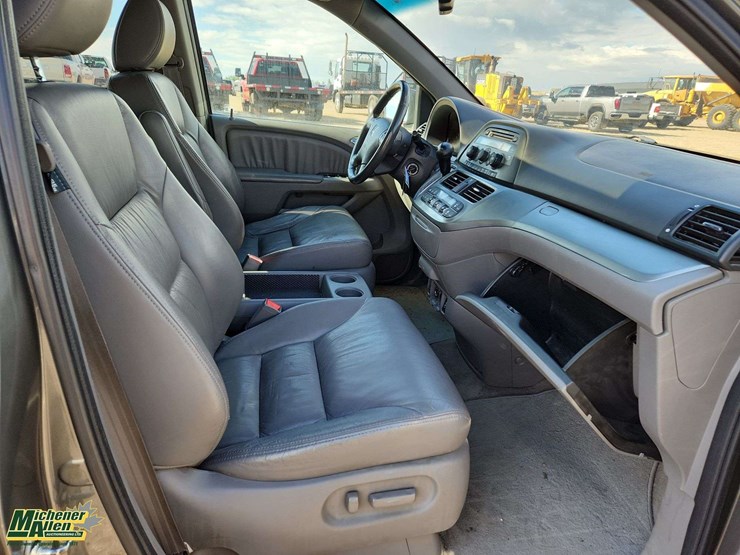 2008-honda-odyssey-image-15