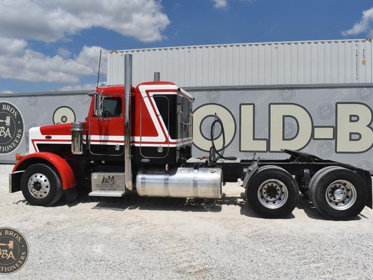 2005-peterbilt-378-image-4