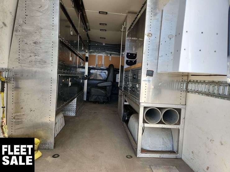 2015-mercedes-benz-sprinter-3500-image-8