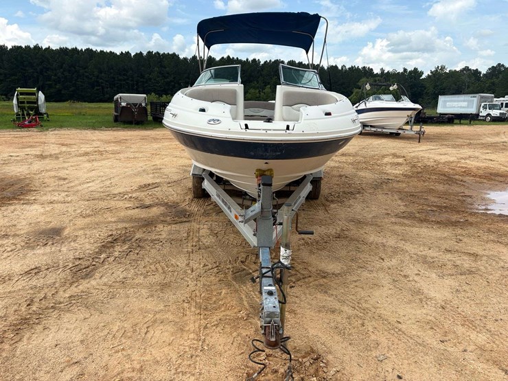 sea-ray-220sd-ski-boat-w/-trailer-image-5
