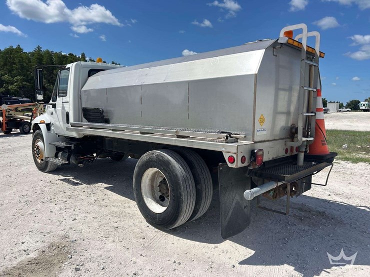 2005-international-durastar-4300-image-4