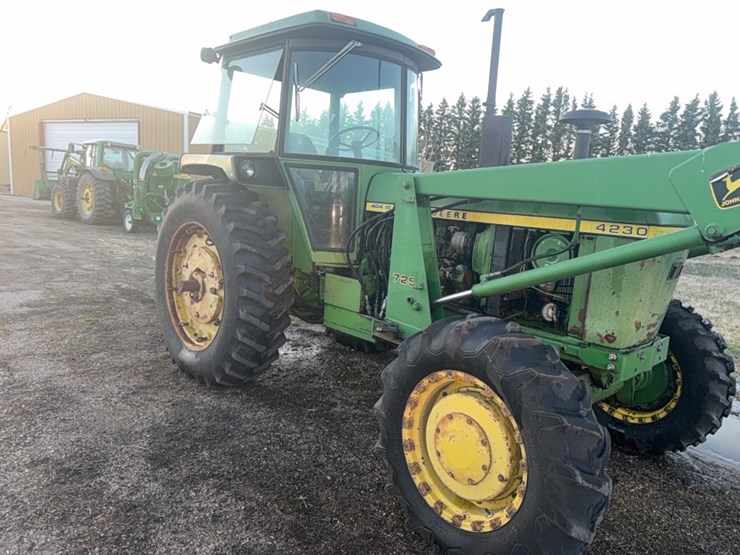john-deere-725-image-27