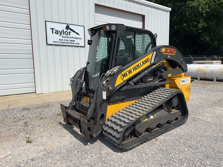 new-holland-c332-image-1