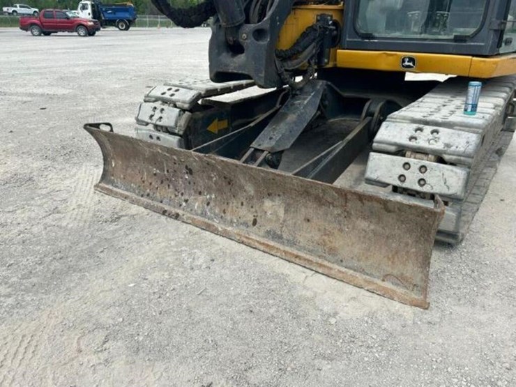 2014-deere-85g-image-60
