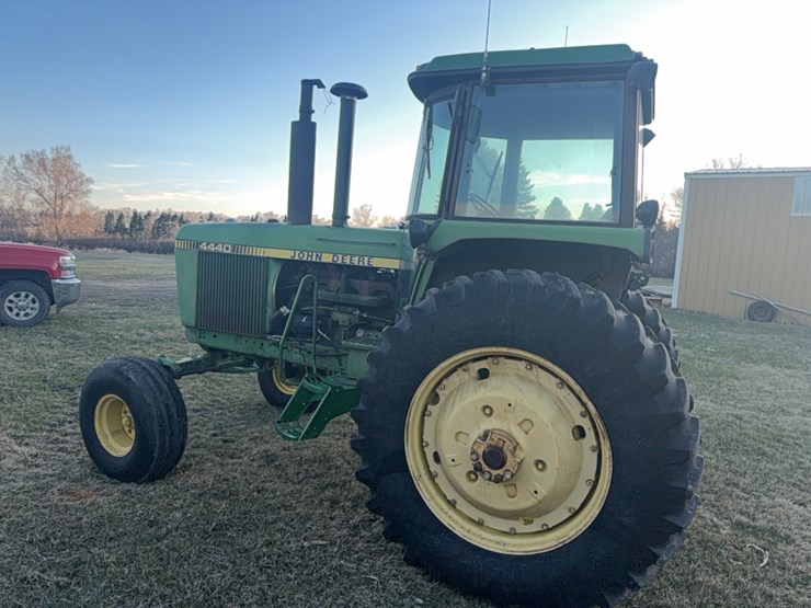 john-deere-4440-image-7