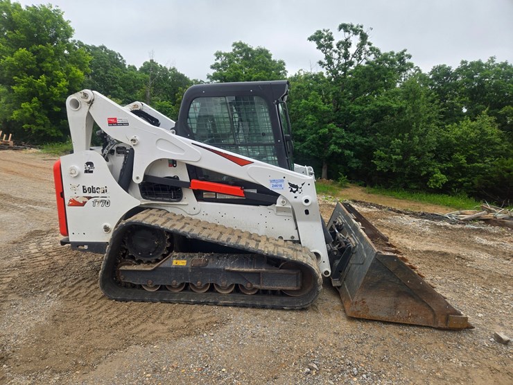 2023-bobcat-t770-image-12