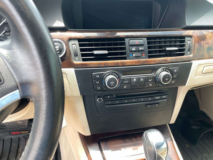 2013-bmw-328i-2-door-convertible-(116,730-miles)-image-13