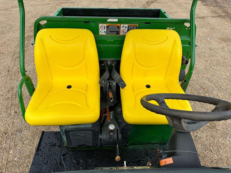 john-deere-gator-image-9