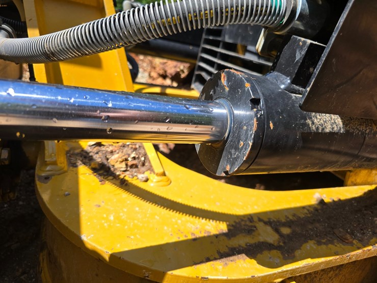 caterpillar-d4-image-25