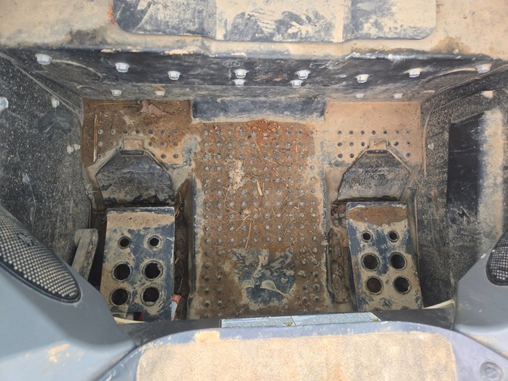2023-bobcat-t650-image-20