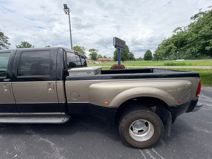 2004-ford-f350-image-55