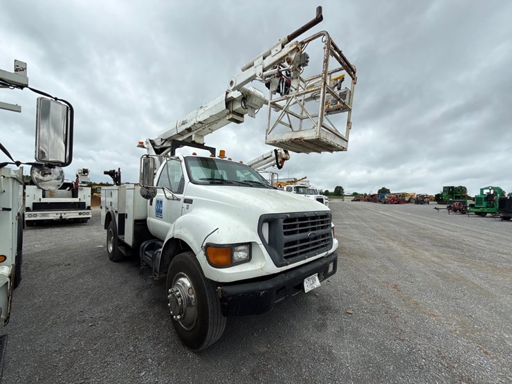 2000-ford-f650-image-2