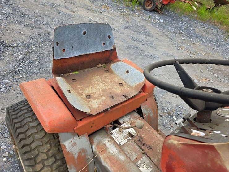 1973-massey-ferguson-12-image-9