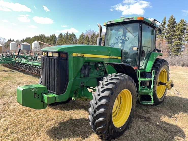 john-deere-8100-image-48