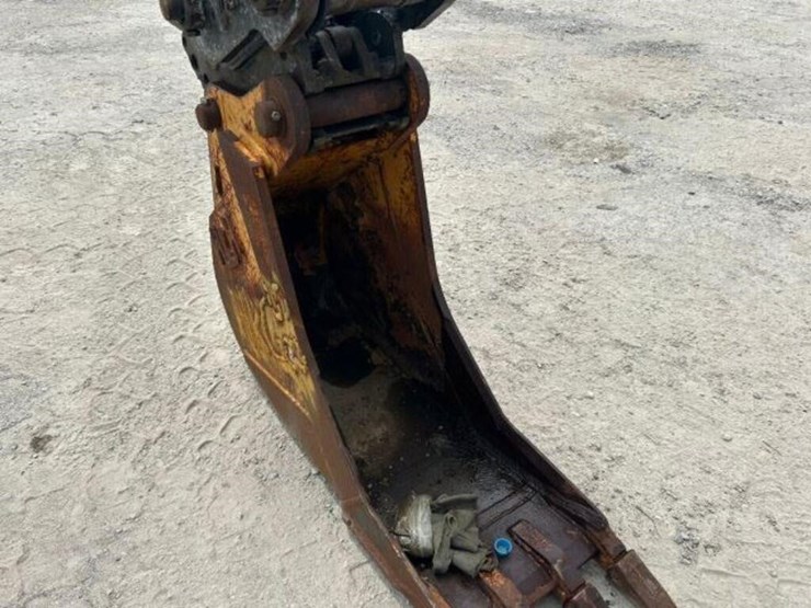 2014-deere-85g-image-58
