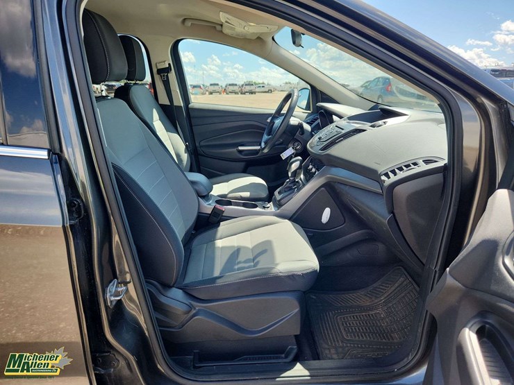 2016-ford-escape-image-14