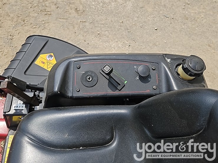 toro-42"-zero-turn-mower-image-11