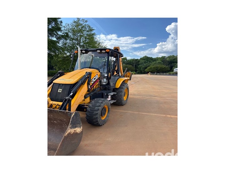 2020-jcb-3cx-image-1