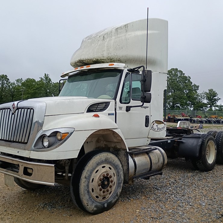 2011 INTERNATIONAL WORKSTAR 7600